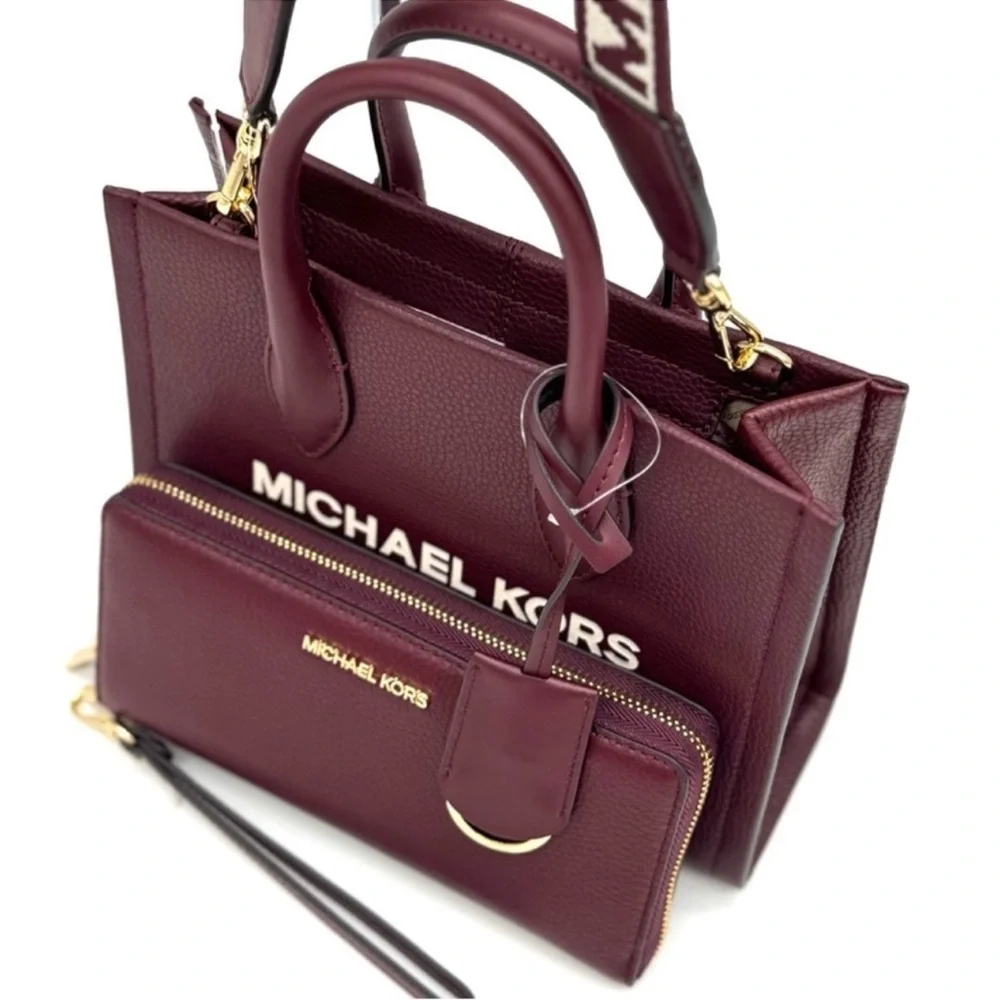Michael Kors Large Charlotte Tote Bag & Large Continental Wallet Wristlet Black